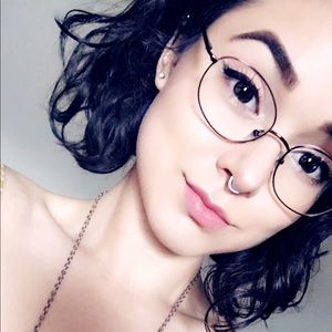 Meet your Posher, Catherine